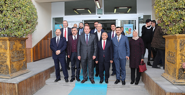 AK Parti Genel Başkan Yardımcısı Karacan, Belediye Başkanı Özkan’ı Ziyaret Etti
